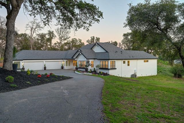 10180 Tierra Del Lago Pl, Newcastle, CA 95658