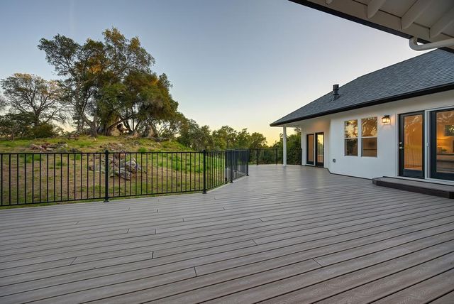 10180 Tierra Del Lago Pl, Newcastle, CA 95658