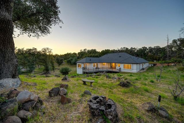 10180 Tierra Del Lago Pl, Newcastle, CA 95658