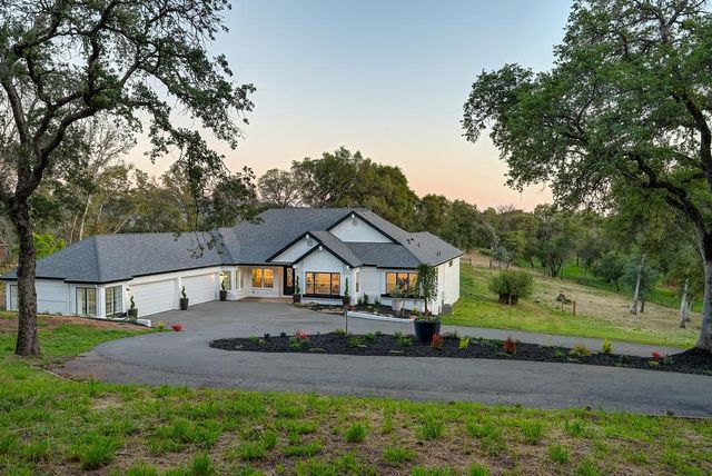10180 Tierra Del Lago Pl, Newcastle, CA 95658
