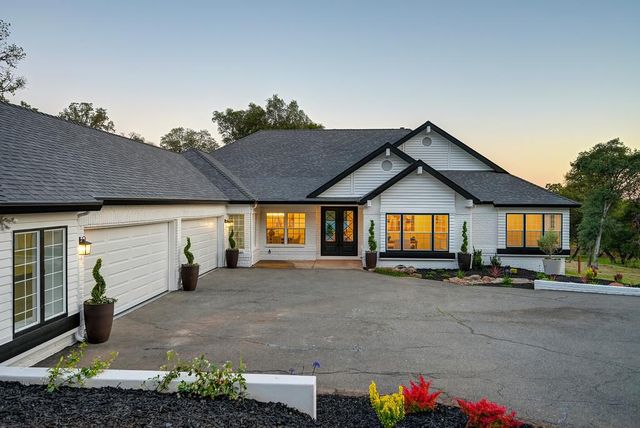10180 Tierra Del Lago Pl, Newcastle, CA 95658