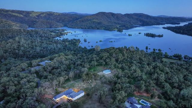 10180 Tierra Del Lago Pl, Newcastle, CA 95658