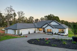 10180 Tierra Del Lago Pl, Newcastle, CA 95658