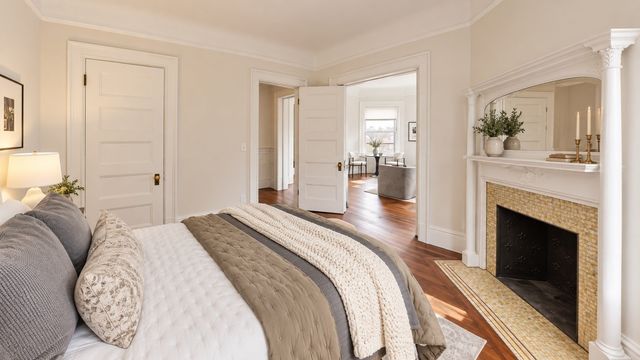 1070 Beacon St. 6A, Brookline, MA 02446