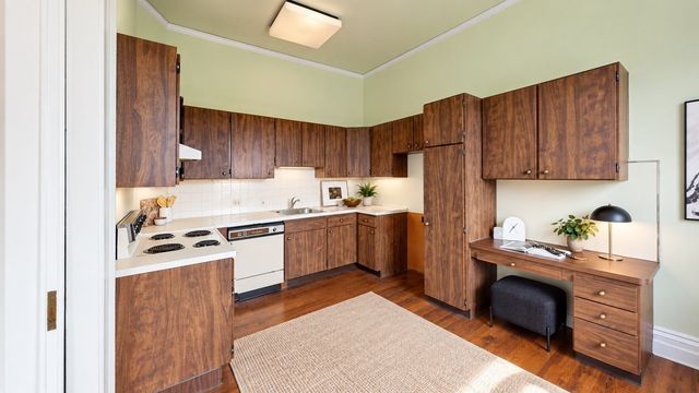 1070 Beacon St. 6A, Brookline, MA 02446