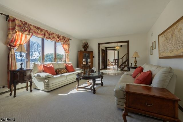 23 Carr Pl, Totowa Boro, NJ 07512