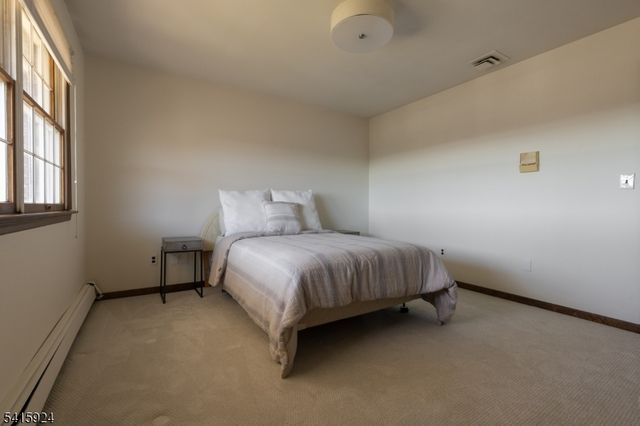 23 Carr Pl, Totowa Boro, NJ 07512