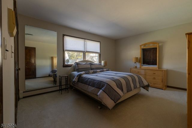 23 Carr Pl, Totowa Boro, NJ 07512