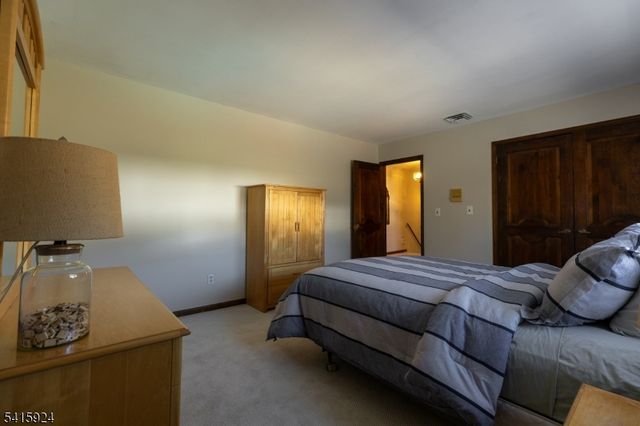 23 Carr Pl, Totowa Boro, NJ 07512