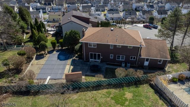 23 Carr Pl, Totowa Boro, NJ 07512