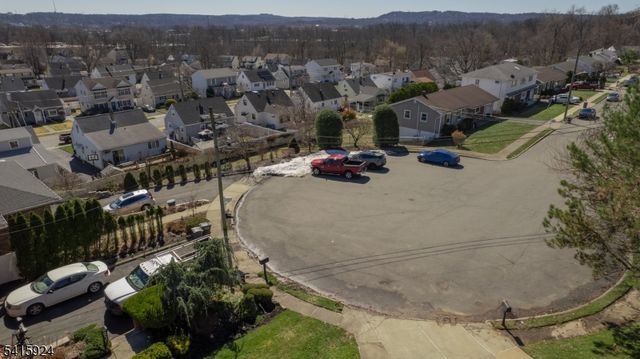 23 Carr Pl, Totowa Boro, NJ 07512