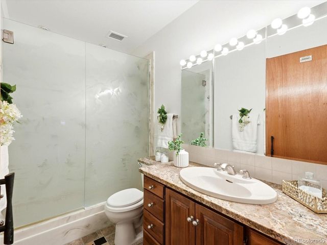 9360 E Center Avenue 2D, Denver, CO 80247