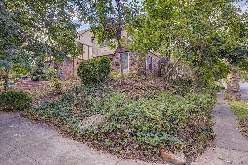 50-02 245th Street, Douglaston, NY 11362 — photo 3