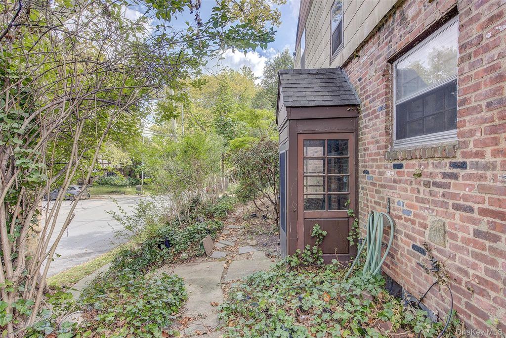 50-02 245th Street, Douglaston, NY 11362 — photo 5
