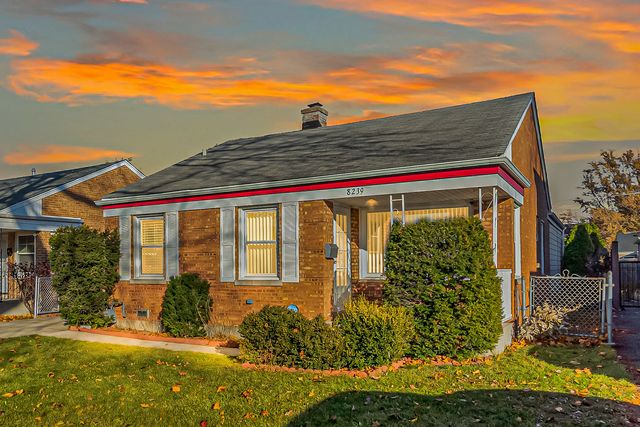 8239 N NEW ENGLAND Avenue, Niles, IL 60714