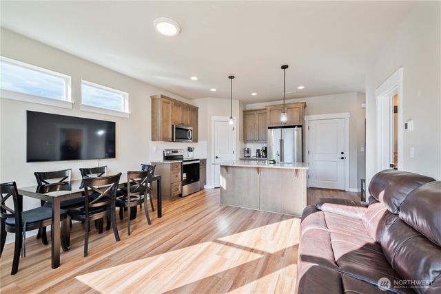 7234 S Ridge Way, Ridgefield, WA 98642