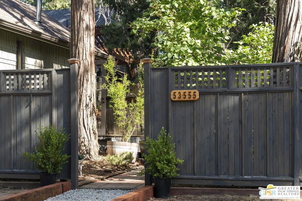 Image 32 of property listing at 53555 Marian View Drive, Idyllwild, CA 92549