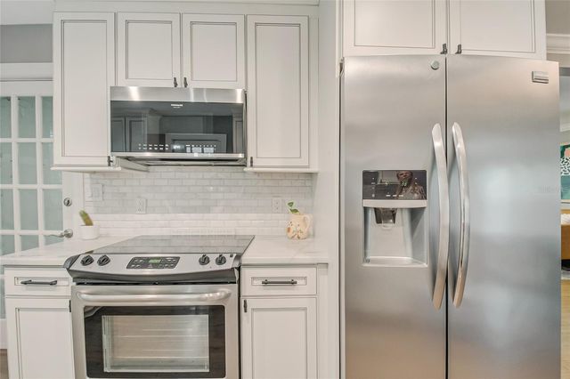 932 MAYFAIR CIRCLE, Orlando, FL 32803
