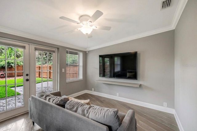 932 MAYFAIR CIRCLE, Orlando, FL 32803
