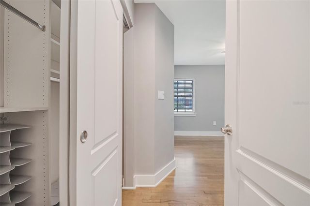 932 MAYFAIR CIRCLE, Orlando, FL 32803