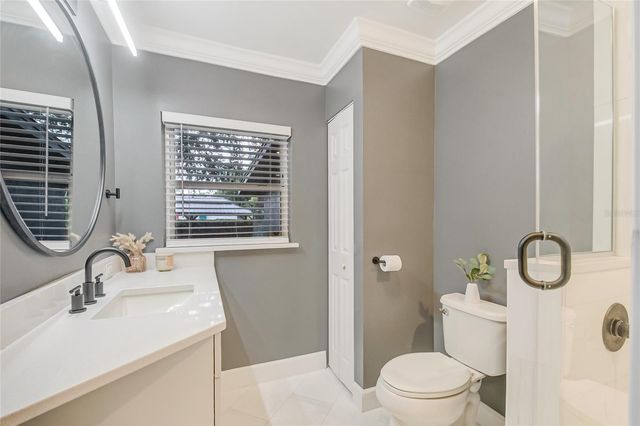 932 MAYFAIR CIRCLE, Orlando, FL 32803
