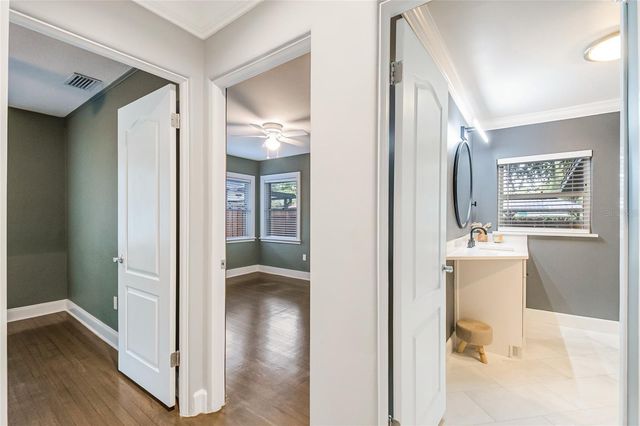 932 MAYFAIR CIRCLE, Orlando, FL 32803