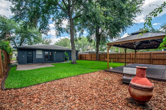 932 MAYFAIR CIRCLE, Orlando, FL 32803