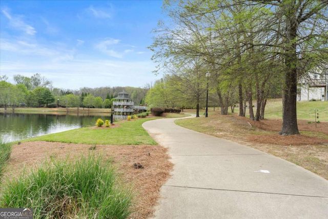 15 Lakeside Way NE, Cartersville, GA 30121