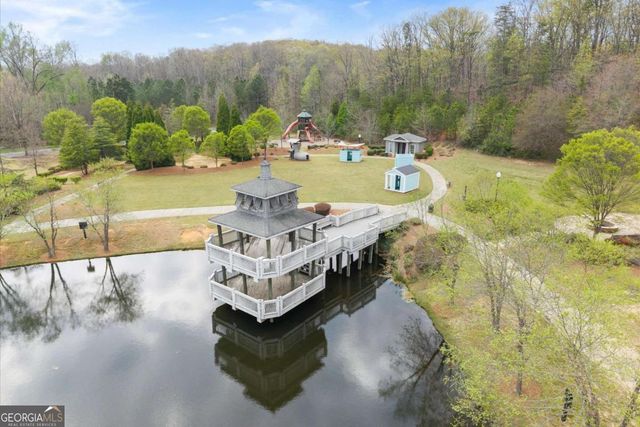 15 Lakeside Way NE, Cartersville, GA 30121