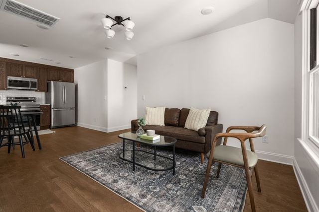 1138 Cahal Ave, Nashville, TN 37206