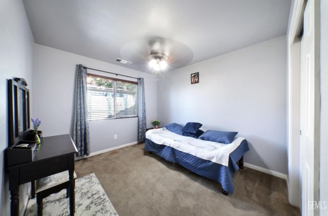 9514 Midnight Creek Way, Bakersfield, CA 93311