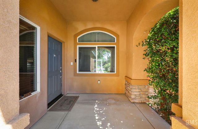 9514 Midnight Creek Way, Bakersfield, CA 93311