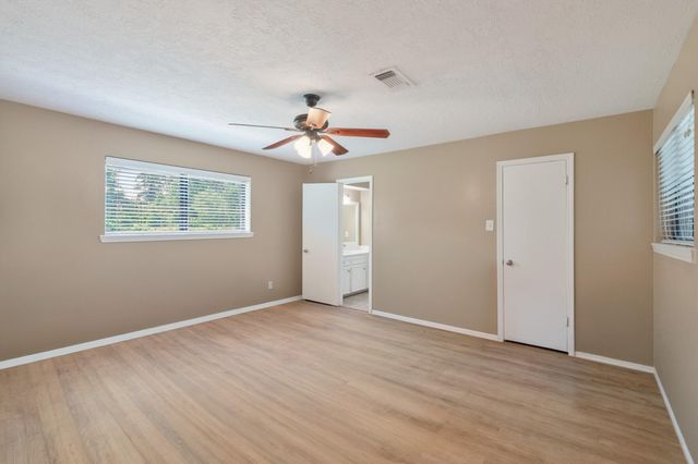 10070 Woodcreek Circle, Willis, TX 77318