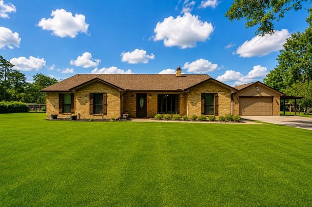 10070 Woodcreek Circle, Willis, TX 77318