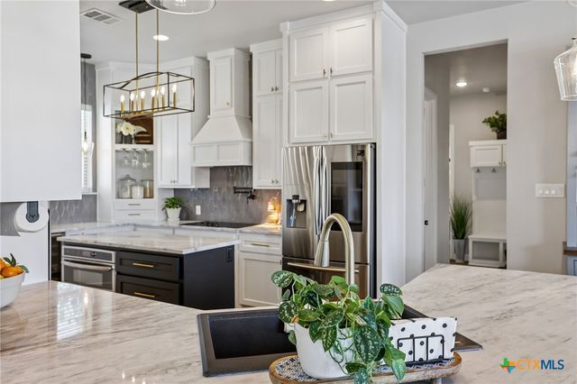11072 La Paloma Loop, Salado, TX 76571