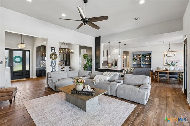 11072 La Paloma Loop, Salado, TX 76571