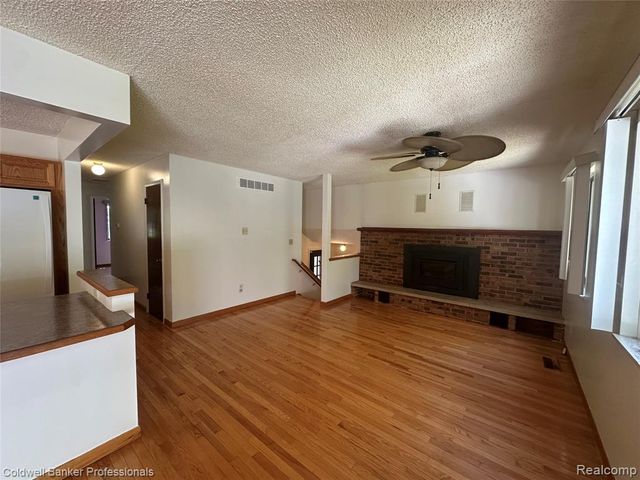5398 Linger Lane, Lapeer, MI 48446
