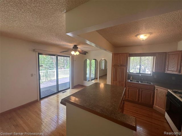 5398 Linger Lane, Lapeer, MI 48446