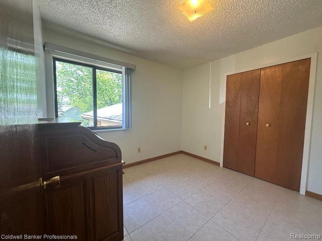 5398 Linger Lane, Lapeer, MI 48446