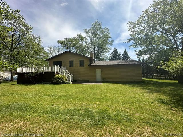 5398 Linger Lane, Lapeer, MI 48446