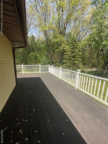 5398 Linger Lane, Lapeer, MI 48446