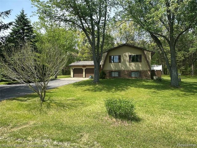 5398 Linger Lane, Lapeer, MI 48446