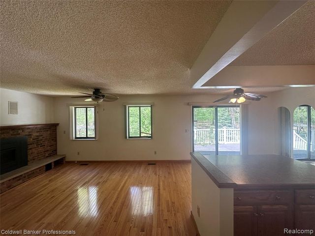 5398 Linger Lane, Lapeer, MI 48446