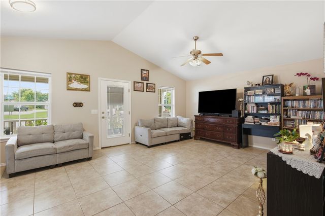 409 E Linda Lane, Rogers, AR 72758
