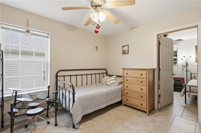 409 E Linda Lane, Rogers, AR 72758
