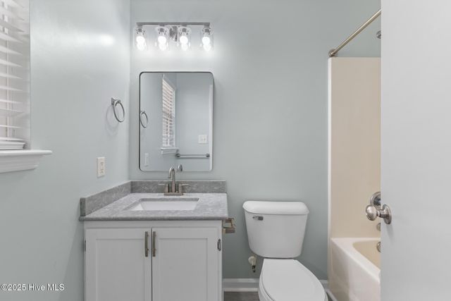 407 Meadowbrook Lane, Jacksonville, NC 28546