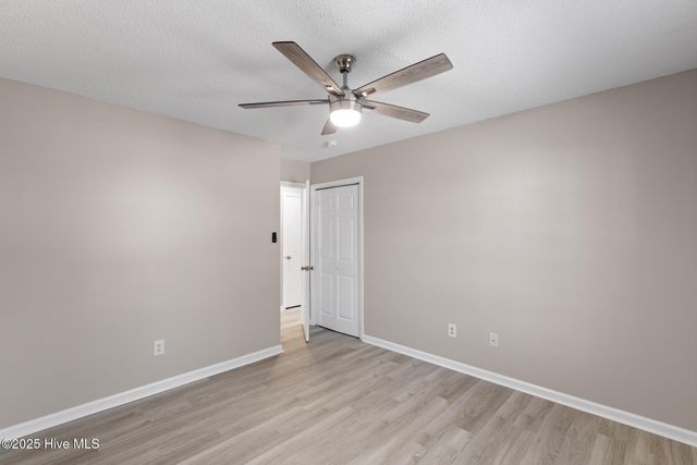 407 Meadowbrook Lane, Jacksonville, NC 28546