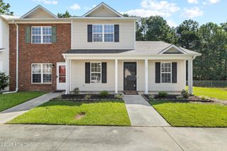 407 Meadowbrook Lane, Jacksonville, NC 28546