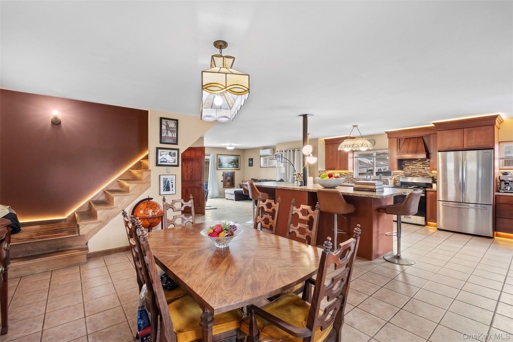 547 Sunnybrook Drive, Oceanside, NY 11572 — photo 3