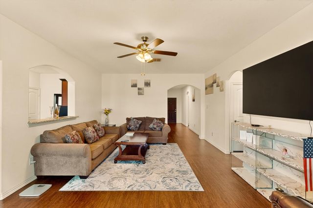 9144 Saint Barts Road, Fort Worth, TX 76123